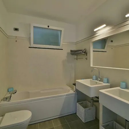 Villa La Bianchina - House With Pool