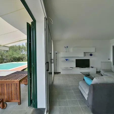 La Bianchina - House With Pool *