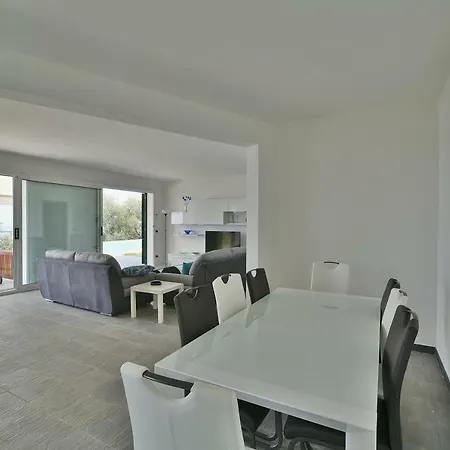 Villa La Bianchina - House With Pool Chiavari