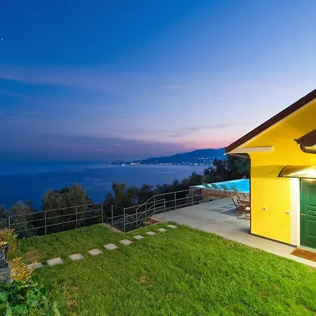 Villa La Bianchina - House With Pool Chiavari